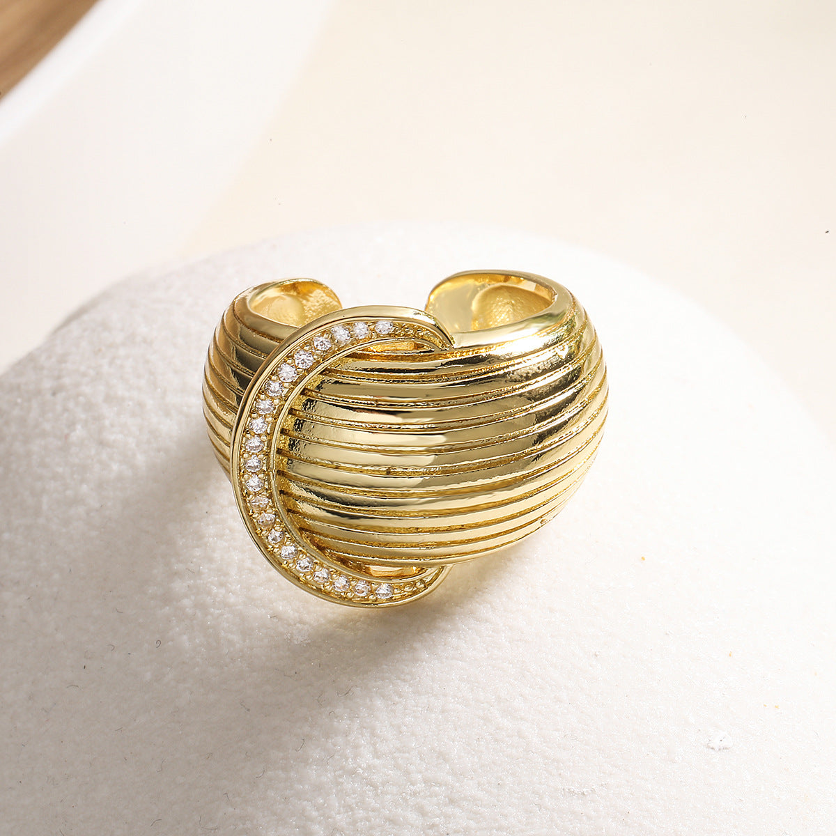 Minimalist Geometric Open Ring for Women Made of Brass with 18K Gold Plating and Zircon Inlay