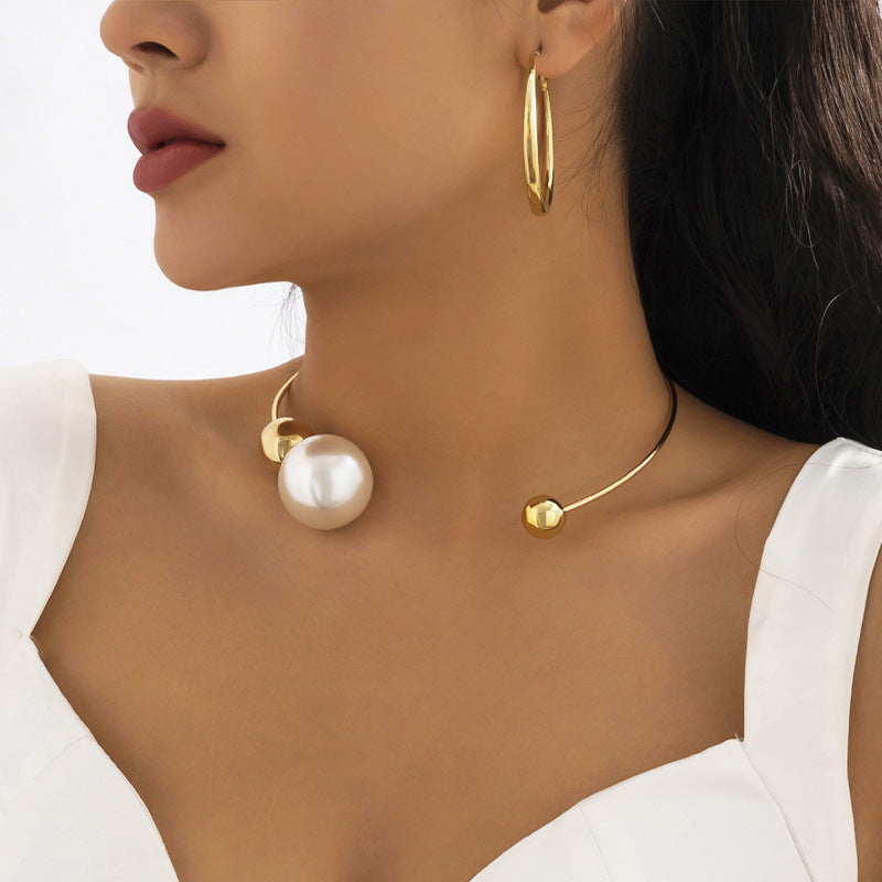 Minimalist Asymmetric Geometric Round Bead Choker Necklace for Women