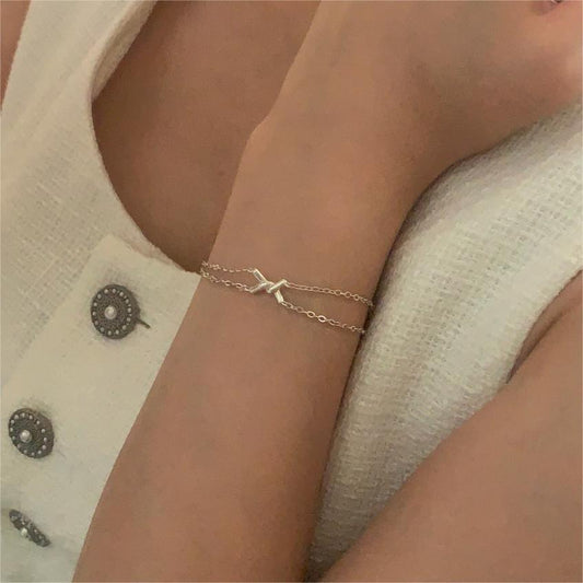 Bracciale Minimalista Geometrico a Filo Ritorto in Argento Sterling 925 Fatto a Mano da Donna