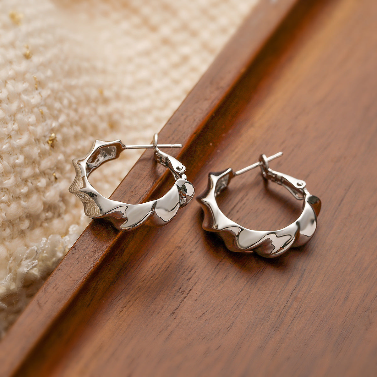 Irregular Geometric Wave-Shaped Copper Earrings with 18K Gold Plating for Women, Fashion-Forward Minimalist Design