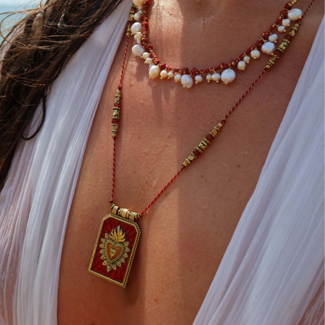 Retro Tarot Card Heart Eye Flame Pendant Necklace for Women in Copper with Gold Plating