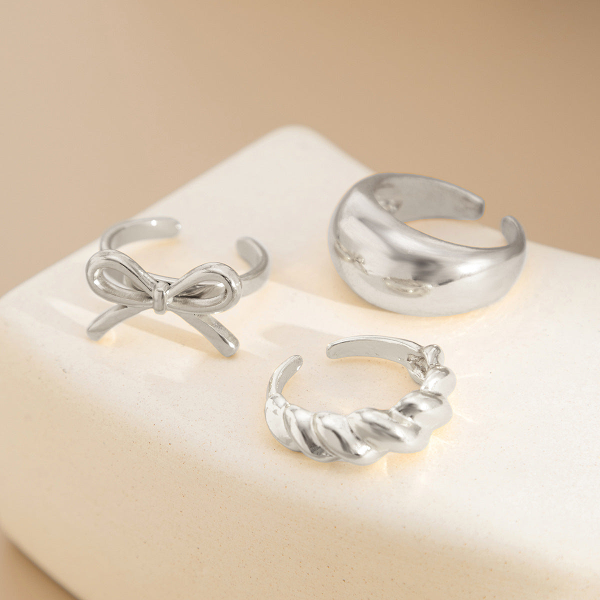 Anello Aperto Vintage Personalizzato con Nodo a Fiocco Geometrico in Lega Placcata per Donne