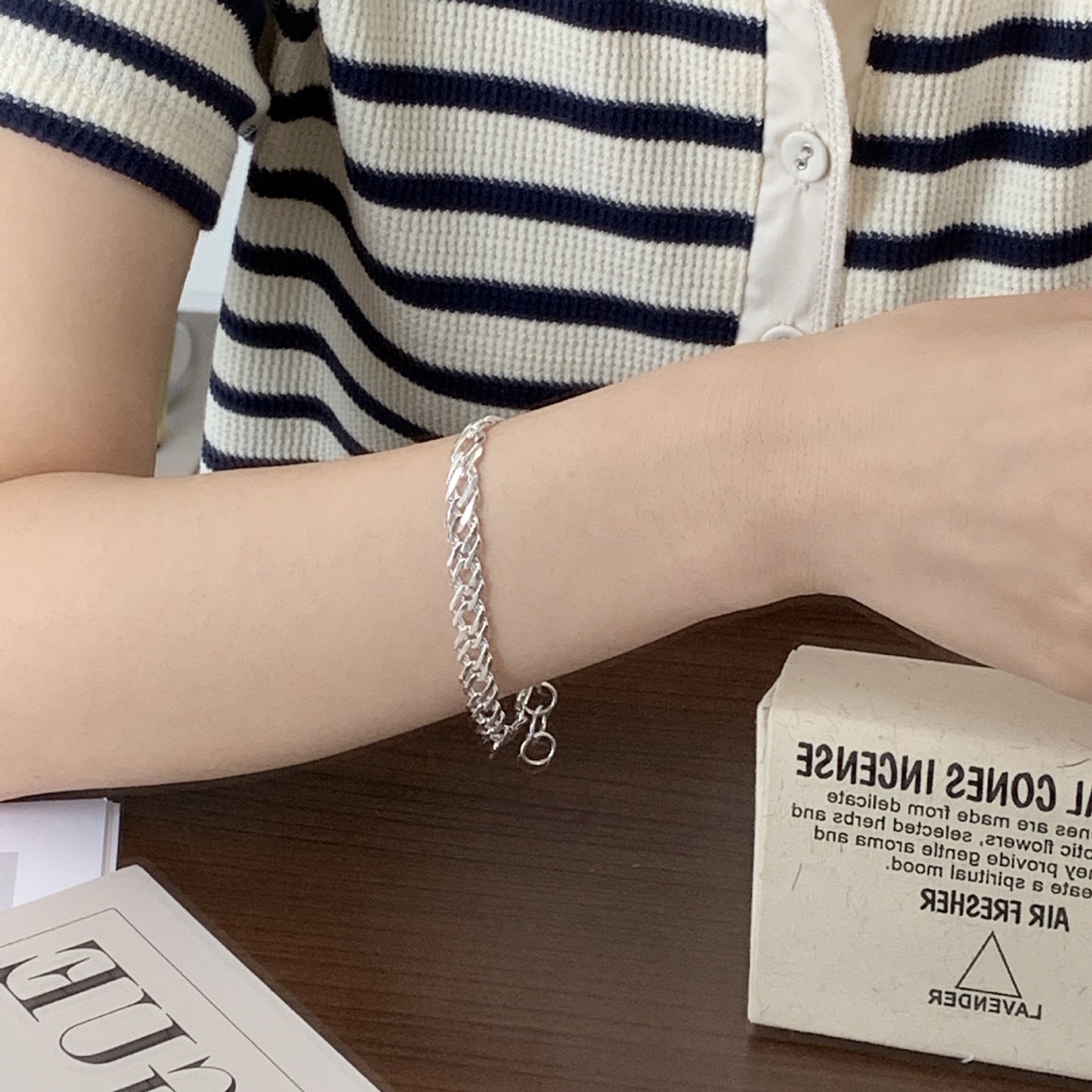 Minimalist Geometric S925 Sterling Silver Bracelet with Beveled Square Links