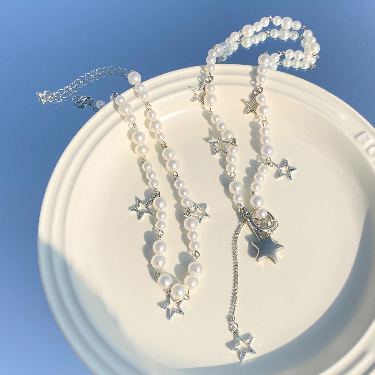 Sweet and Edgy Star-Shaped Pendant Necklace with Imitation Pearl Accents and Electroplated Alloy, Round Bead Choker Chain for Women