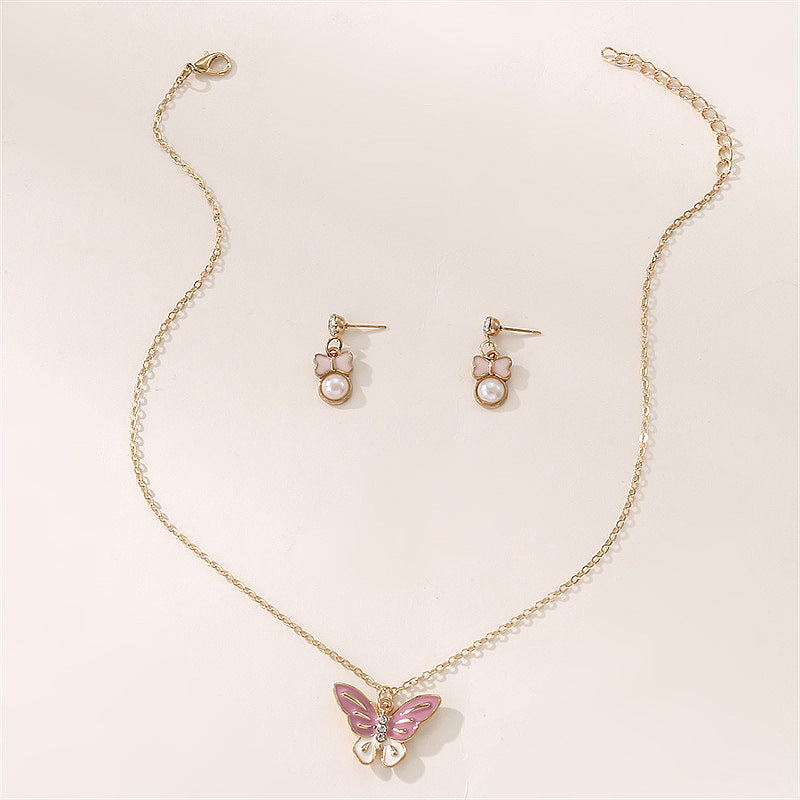 Collar minimalista de mariposa y corazón para niños con dije de aleación y cuentas de perlas en cadena de bolitas