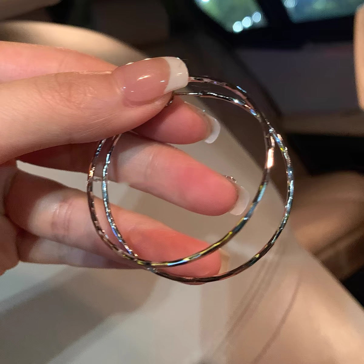 Orecchini a cerchio geometrici da donna in acciaio inossidabile placcato oro con perni in acciaio, stile chic