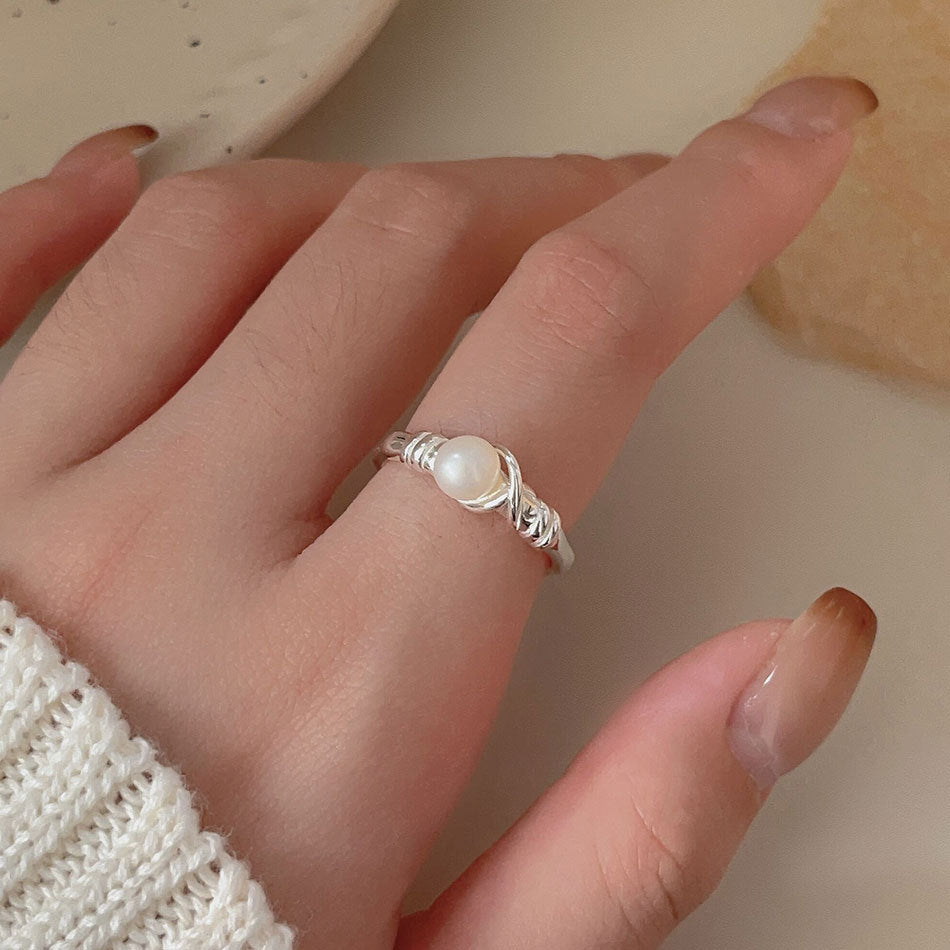 Minimalist Heart-Shaped 925 Sterling Silver Ring with Beveled Square Accents for Women