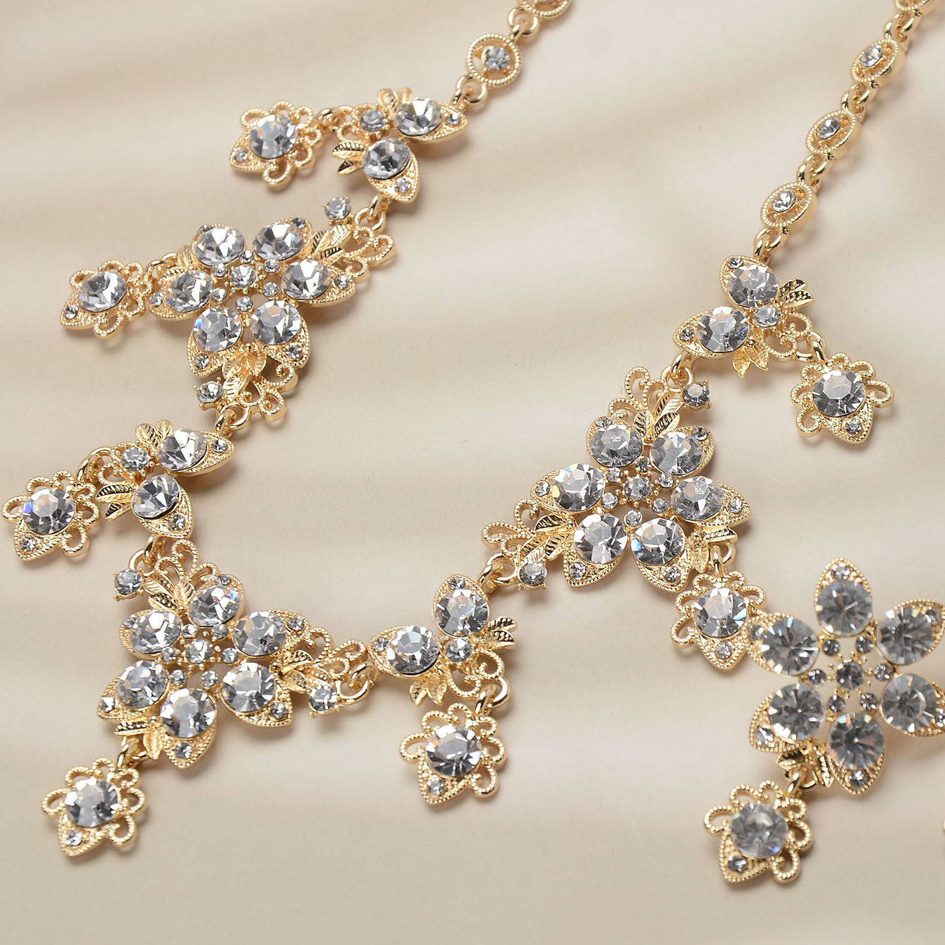Sweet Geometric Alloy Necklace and Earring Set with Cubic Zirconia and Crystal Inlay for Women Wedding Bridal Jewelry