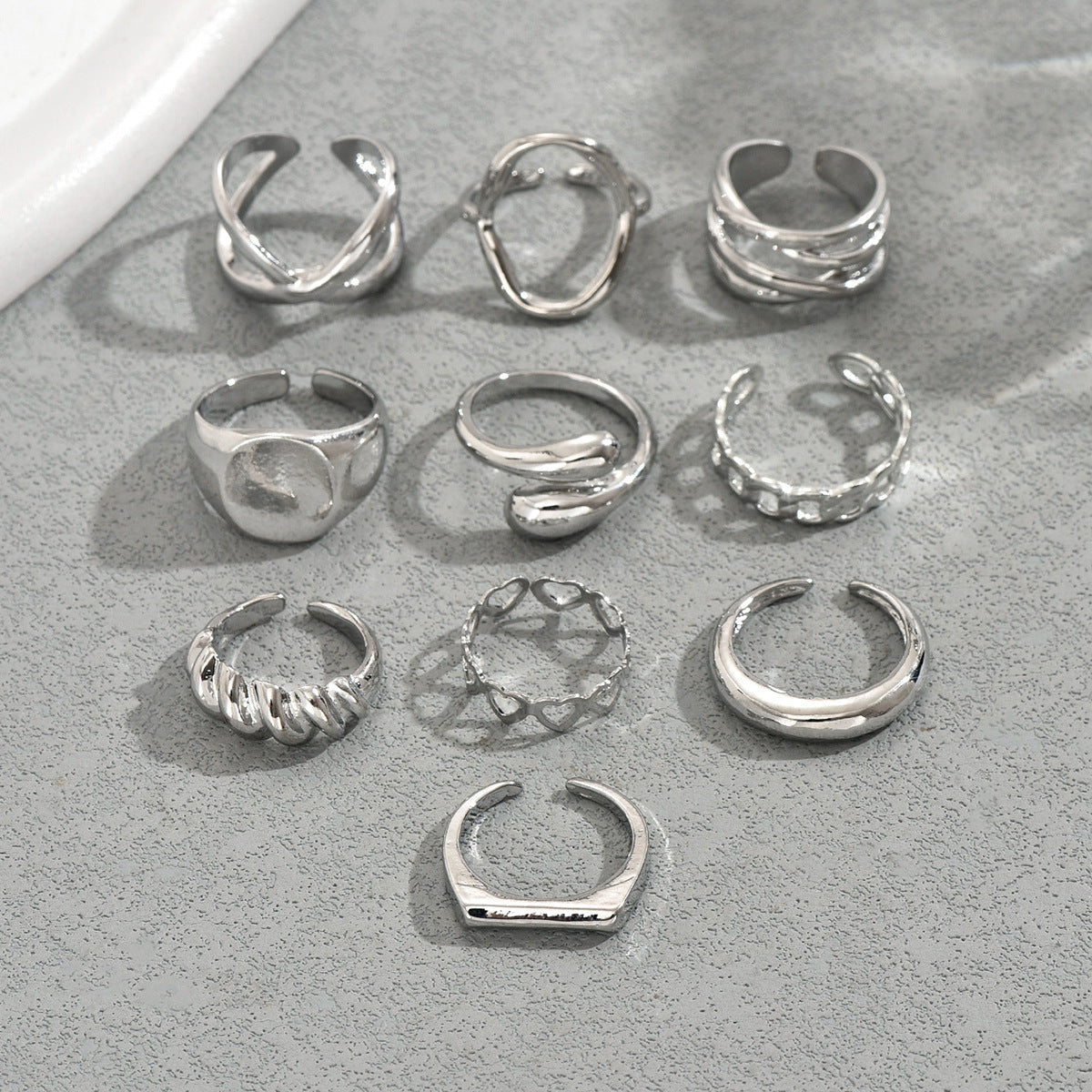 Set di anelli geometrici in lega di zinco da donna con design a fascia aperta lucida, alla moda e versatile