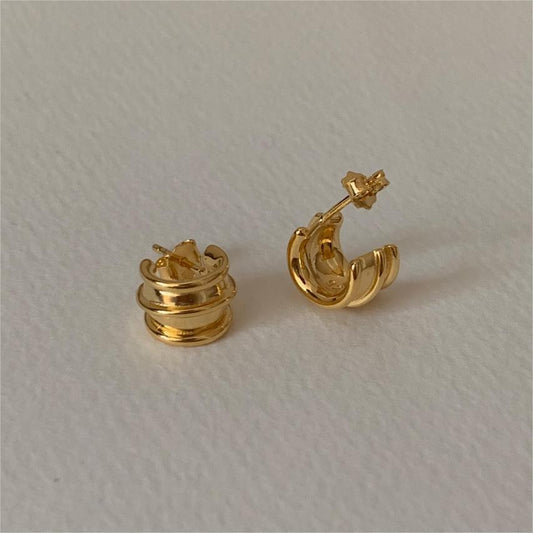 Orecchini a perno curvi minimalisti in Argento Sterling 925 con design ad anello doppio asimmetrico