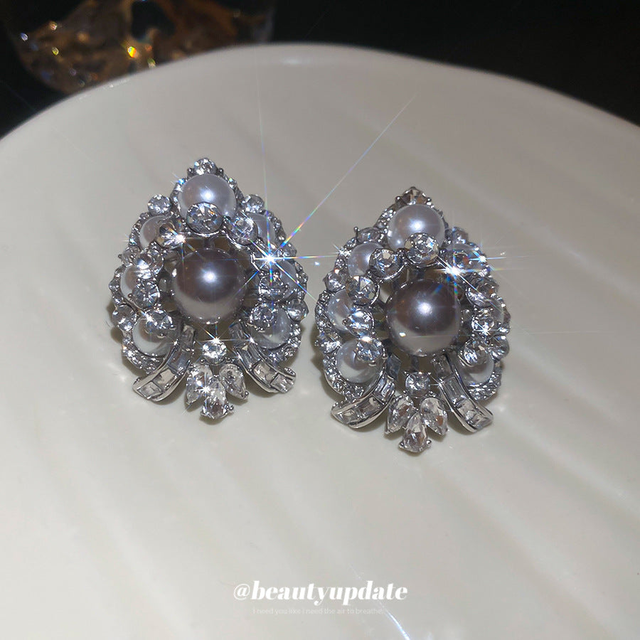 Orecchini a goccia eleganti in stile francese con perle e intarsio di strass, accessorio di lusso da donna