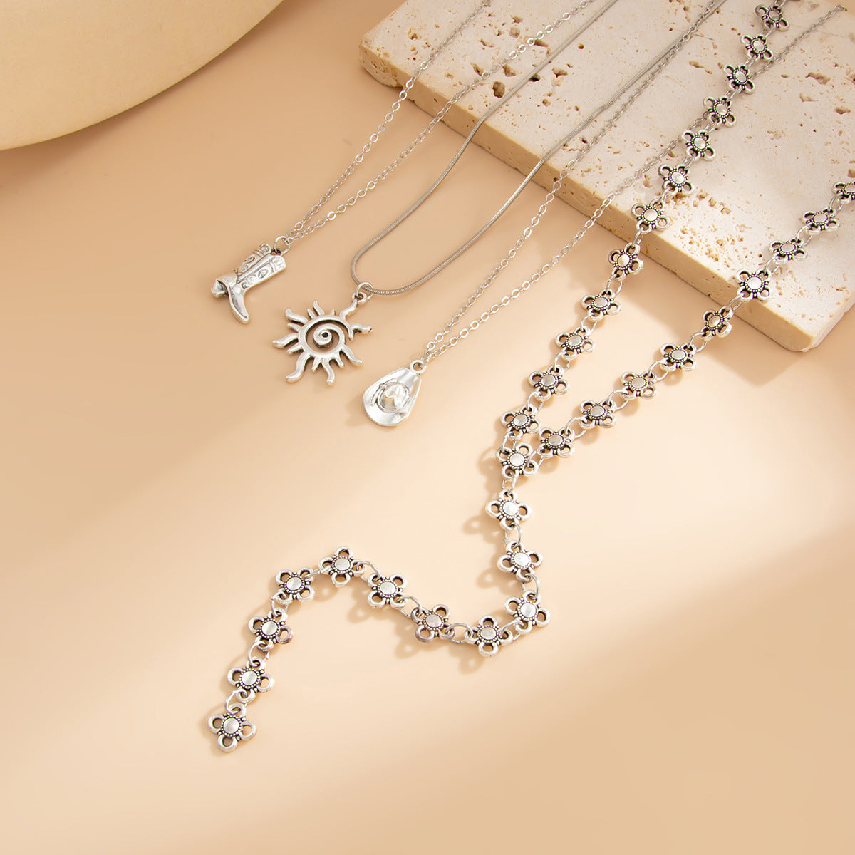 Luxury Hip-hop Geometric Alloy Plated Cowboy Hat Pendant Necklace for Women