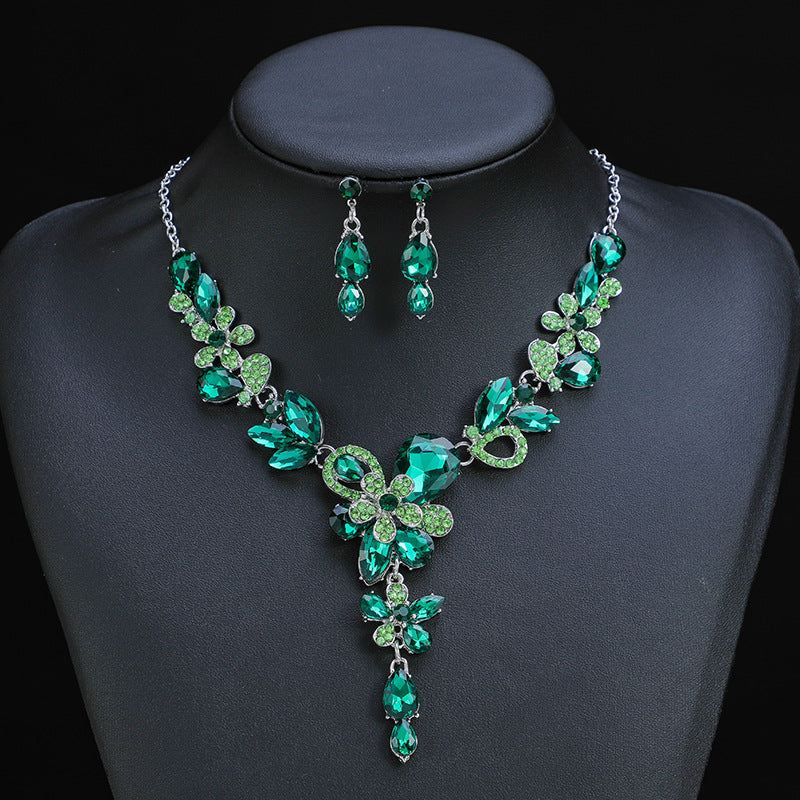 Vintage Floral Double-Layer Necklace Set with Crystal Accents in Alloy with Plated Finish and O-Chain for Women