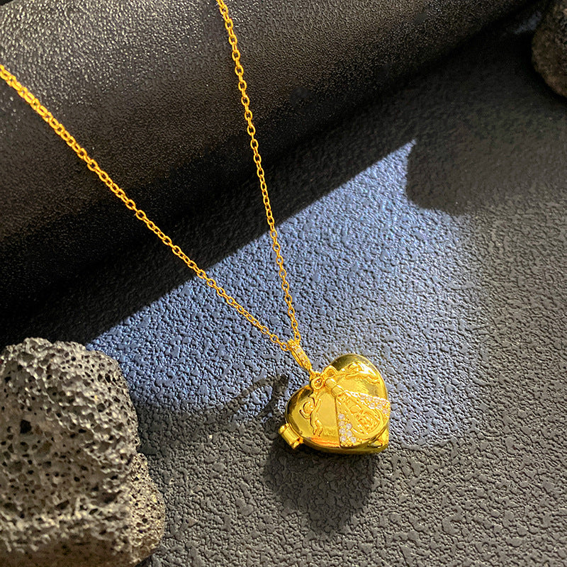 Vintage Micro-Paved Cubic Zirconia Crown Heart Star Geometric Brass Pendant Titanium Steel Box Chain Necklace for Unisex