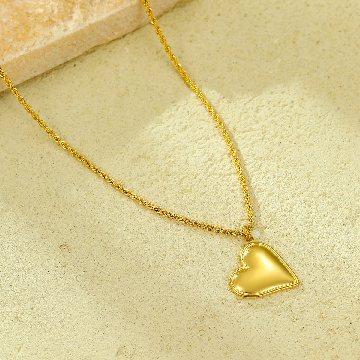 Collana a girocollo in acciaio al titanio placcato oro 18 carati, con ciondolo a cuore, stile minimalista Instagram, da donna