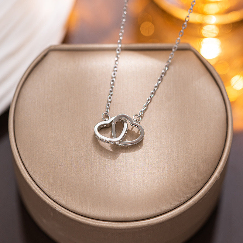 Minimalist Titanium Steel Heart Pendant Necklace for Women Short Clavicle Chain with Plated Finish