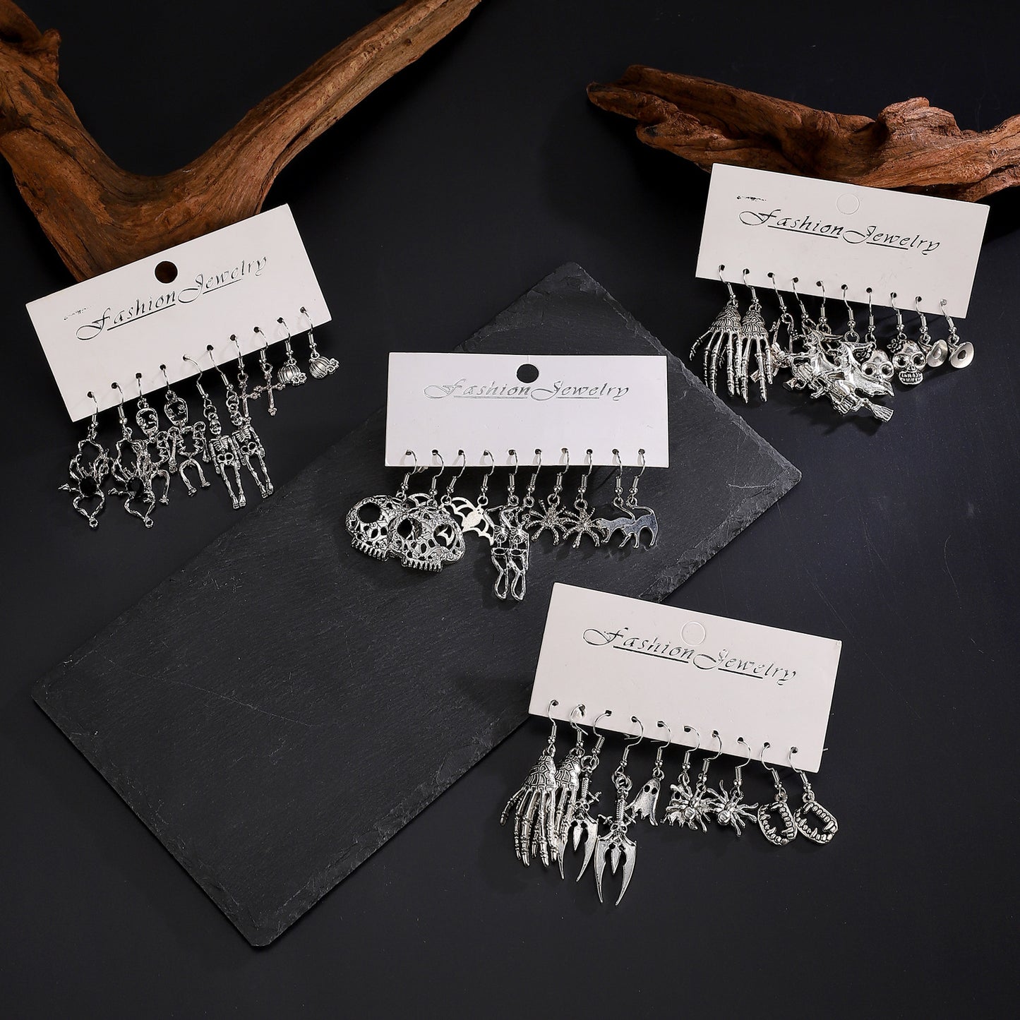 Juego de pendientes grandes con temática de Halloween, diseño geométrico de aleación bañada en plata con motivos de calaveras, calabazas y arañas para mujer