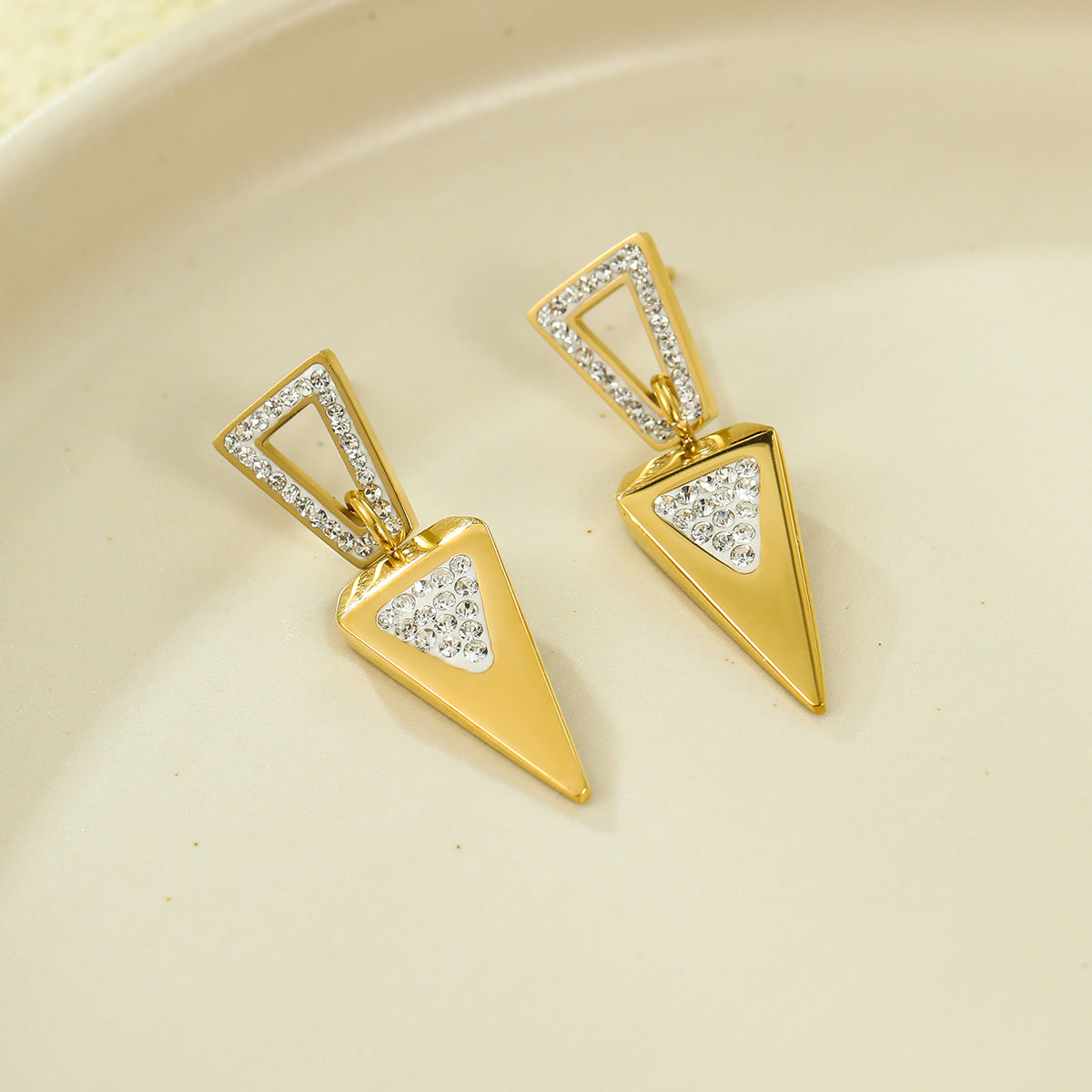 Pendientes de acero inoxidable con colgante de circonita de triángulo geométrico minimalista para mujer, con baño de oro