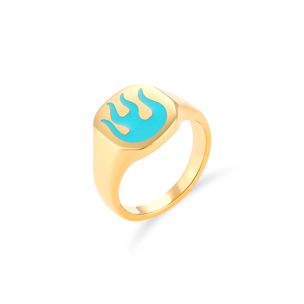 Anillo de mujer con diseño geométrico de llamas de inspiración vintage, hecho de acero inoxidable con baño de oro de 18K y detalles de esmalte