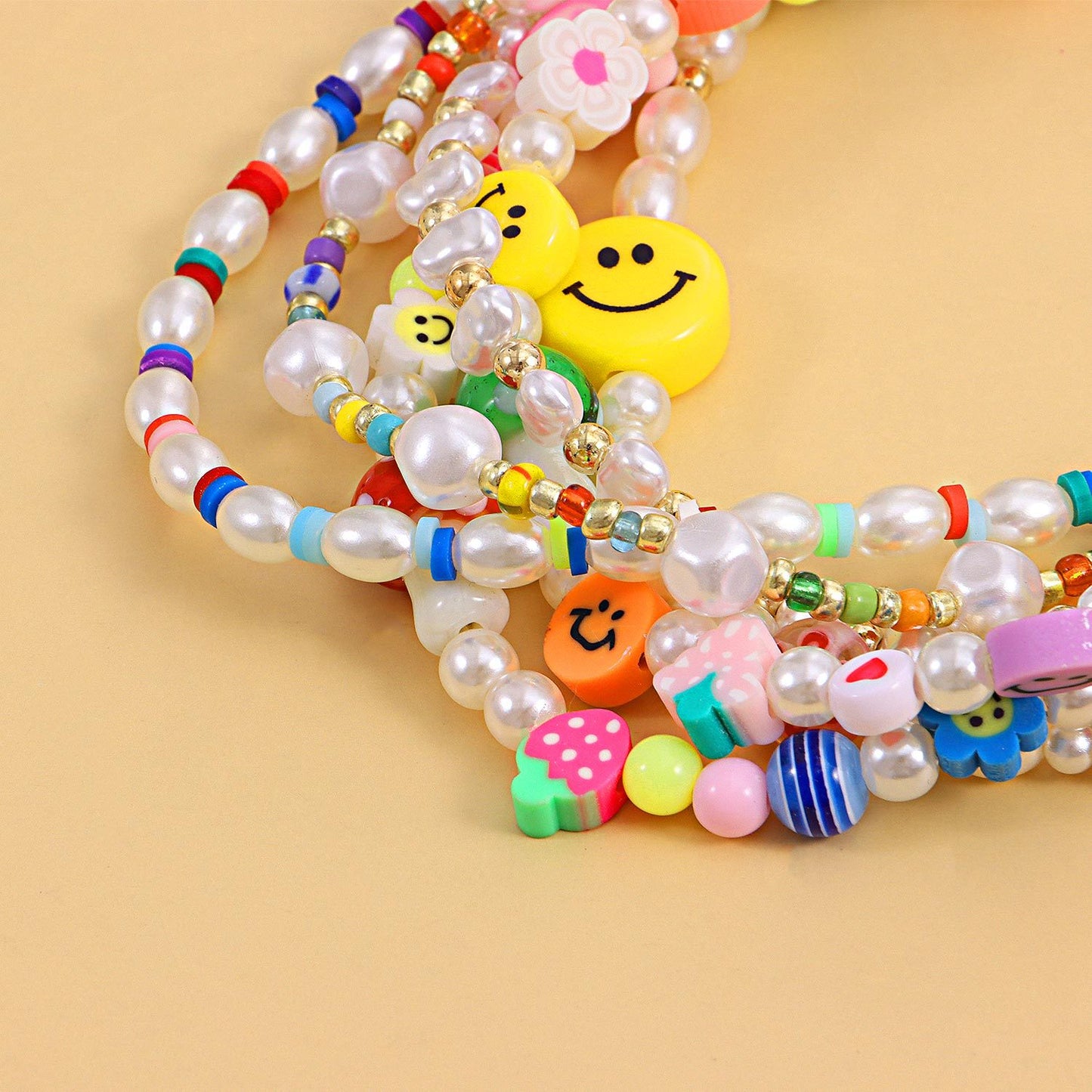 Fashion Pearl Necklace with Cartoon Fruit Shape Pendant, Soft Clay Smiley Design, Adjustable Cord Chain for Women