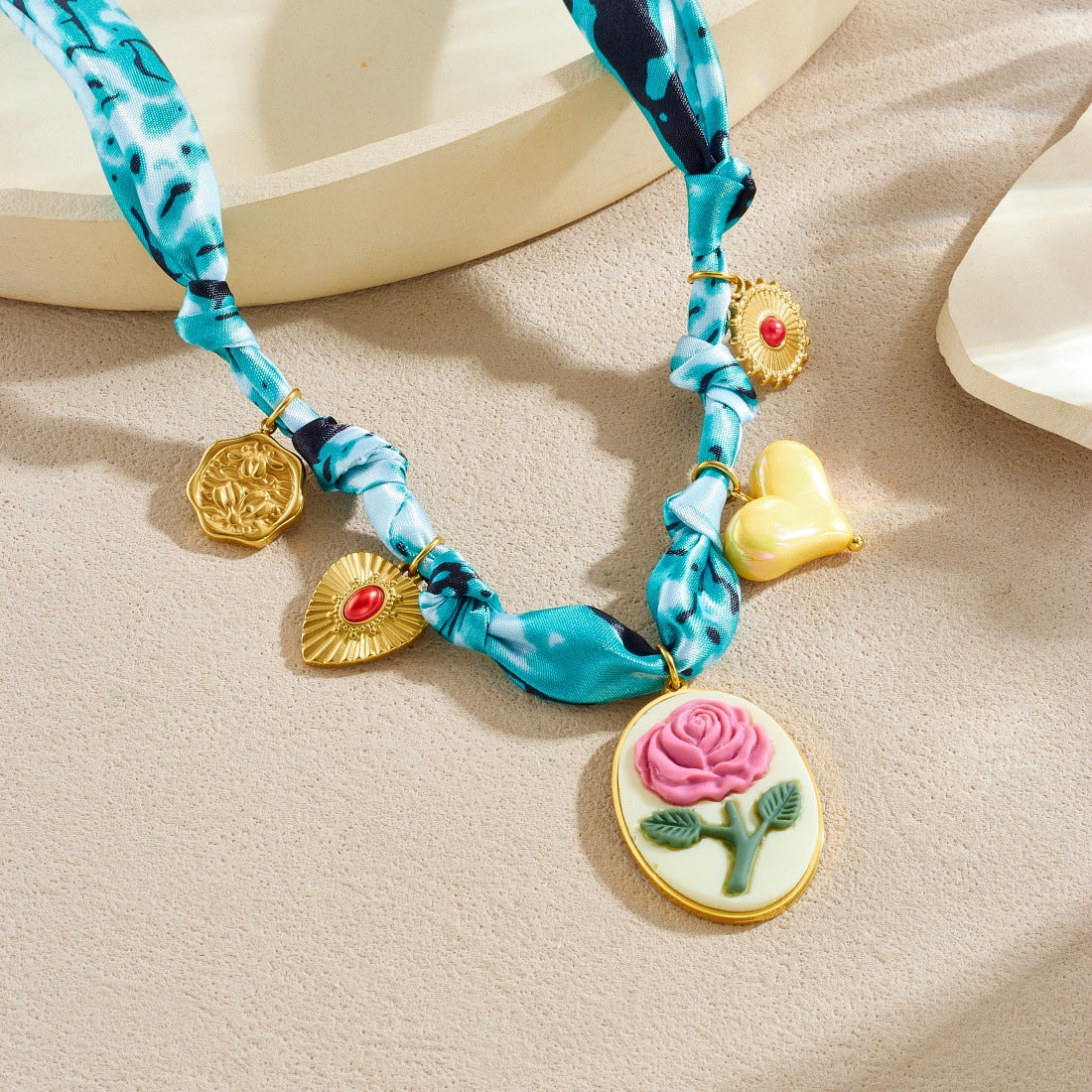 Vintage Gold Plated Stainless Steel Oval Heart Floral Carved Pendant Necklace