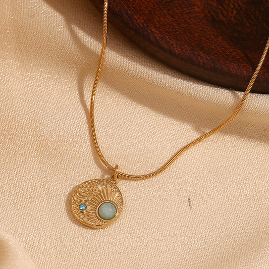 Collar Pendiente Geométrico Vintage de Acero Inoxidable con Chapado en Oro de 18K e Incrustaciones de Pedrería de Cielo Estrellado del Zodíaco para Mujer