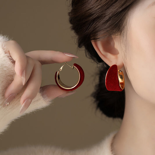 Pendientes de aro redondos geométricos minimalistas para mujer con postes de acero chapado y un atractivo casual de lujo