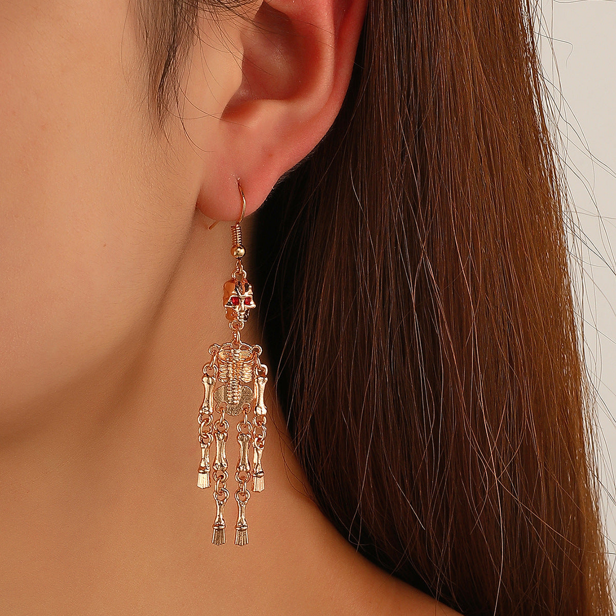 Pendientes de aleación con calavera gótica y corazón para Halloween con acabado chapado unisex