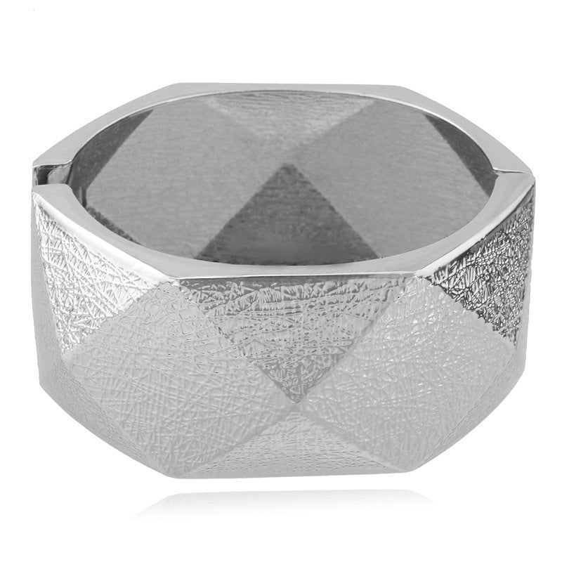 Luxury Casual Solid Color Plated Alloy Bracelet