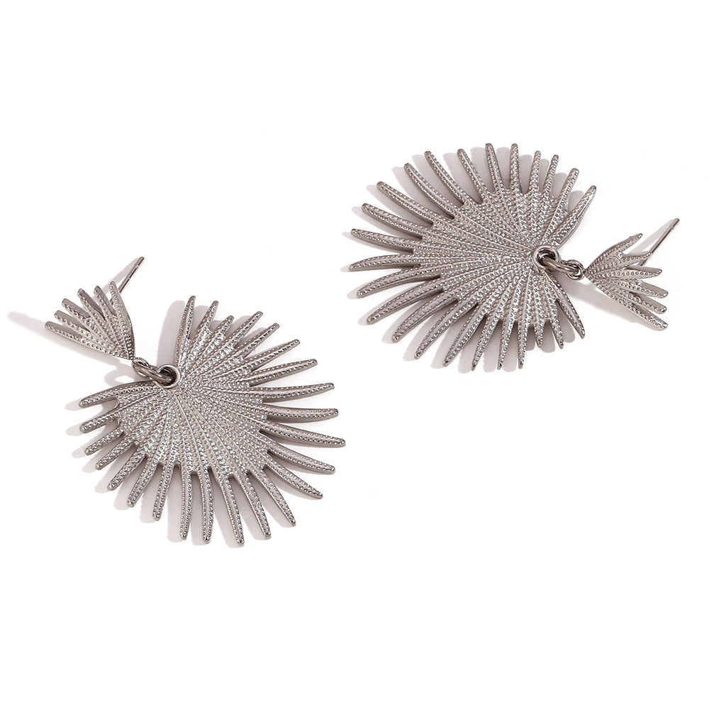 Fashionable Vintage-Inspired Irregular Geometric Heart-Shaped Stainless Steel Earrings with 18K Gold Plating