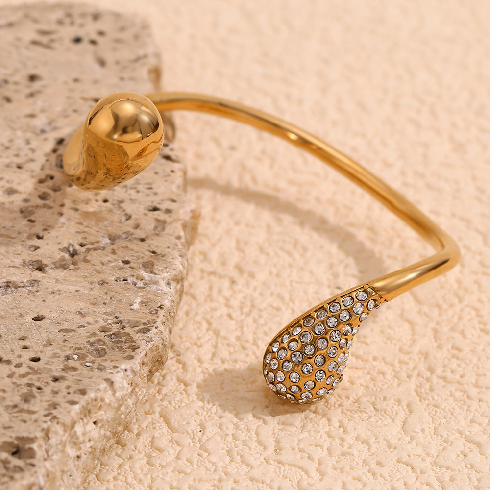 Fashionable Minimalist Stainless Steel Plated 18K Gold Water-Drop Shaped Bracelet with Rhinestones for Women