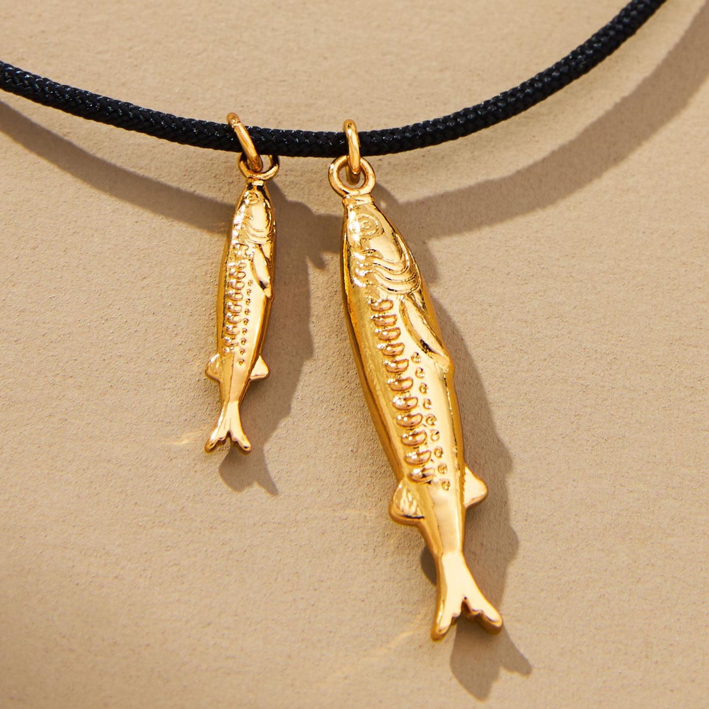 Vintage Gold Plated Titanium Steel Animal Conch & Tropical Fish Charm Bar Necklace