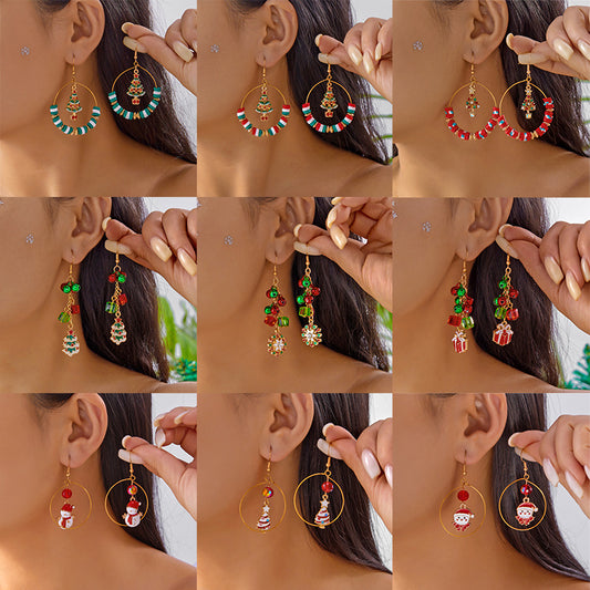 Pendientes creativos de árbol de Navidad esmaltados con colgantes de copo de nieve y cascabel para mujer