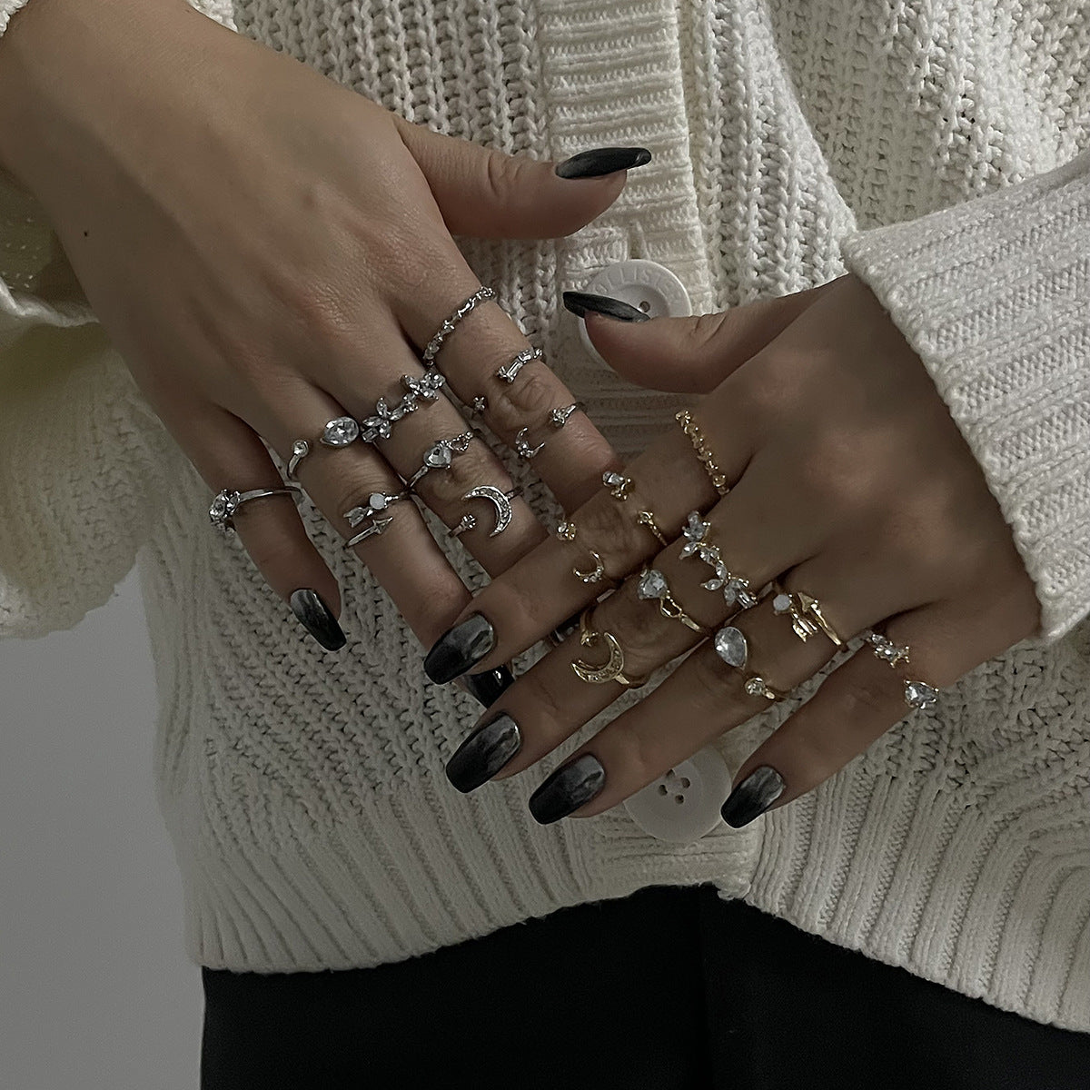 Anello geometrico da donna minimalista stile francese in lega con intarsio in strass e finitura placcata, set di anelli impilabili alla moda