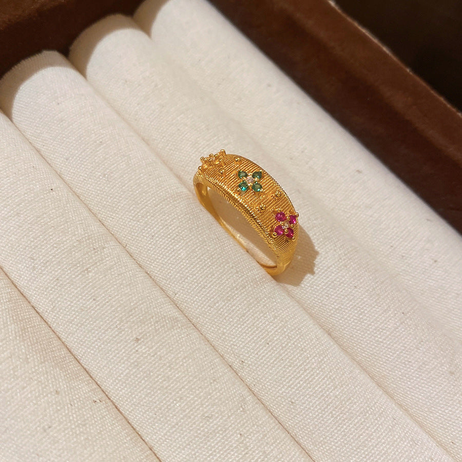 Anello aperto floreale per donna ispirato al vintage in rame con finitura smaltata e accenti di zirconi