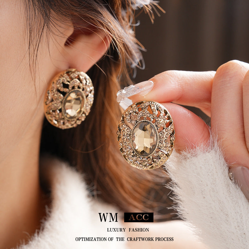 Orecchini a perno geometrici ovali traforati stile vintage con strass da donna con perni in acciaio inossidabile