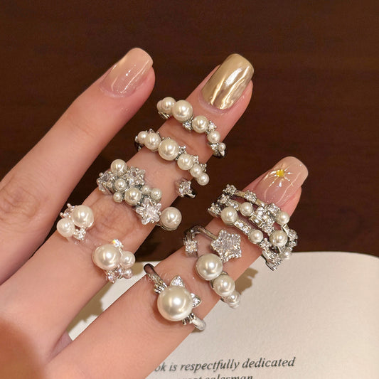 Anillo Ajustable Minimalista de Circonita y Perla para Mujer con Acabado Chapado Diseño Geométrico Elegante Accesorio de Moda