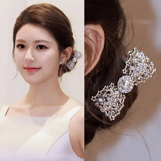 Elegant Bow-Shaped Pearl Hair Clip with Rhinestone Accents for Women, Minimalist Chic Barrette for Updos and Daily Wear