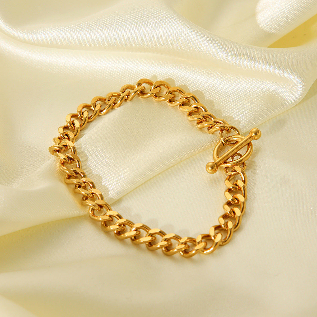 Minimalist 18K Gold Plated Stainless Steel OT Clasp Round Cuban Chain Bracelet for Women