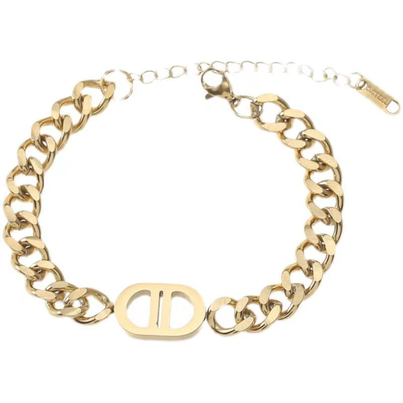 Collana corta in acciaio al titanio geometrica minimalista da donna con finitura placcata e catena a clavicola con design a lettera