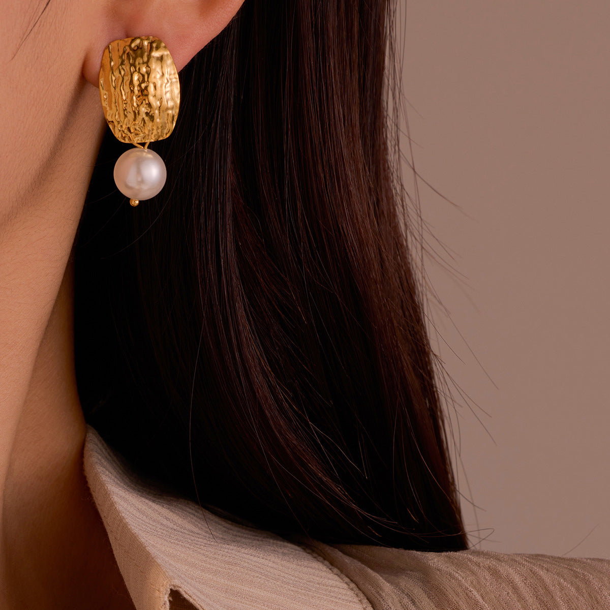 Vintage Geometric Square Hammered Stainless Steel Stud Earrings with Freshwater Pearl Accents and 18K Gold Plating