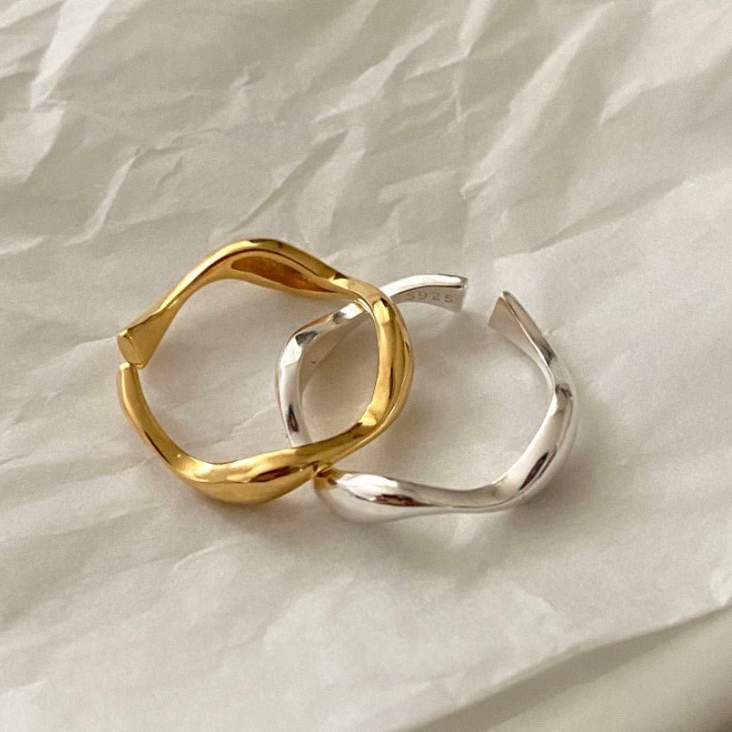 Minimalist Sweet 925 Sterling Silver Geometric Polka Dot Ring with Natural Curve