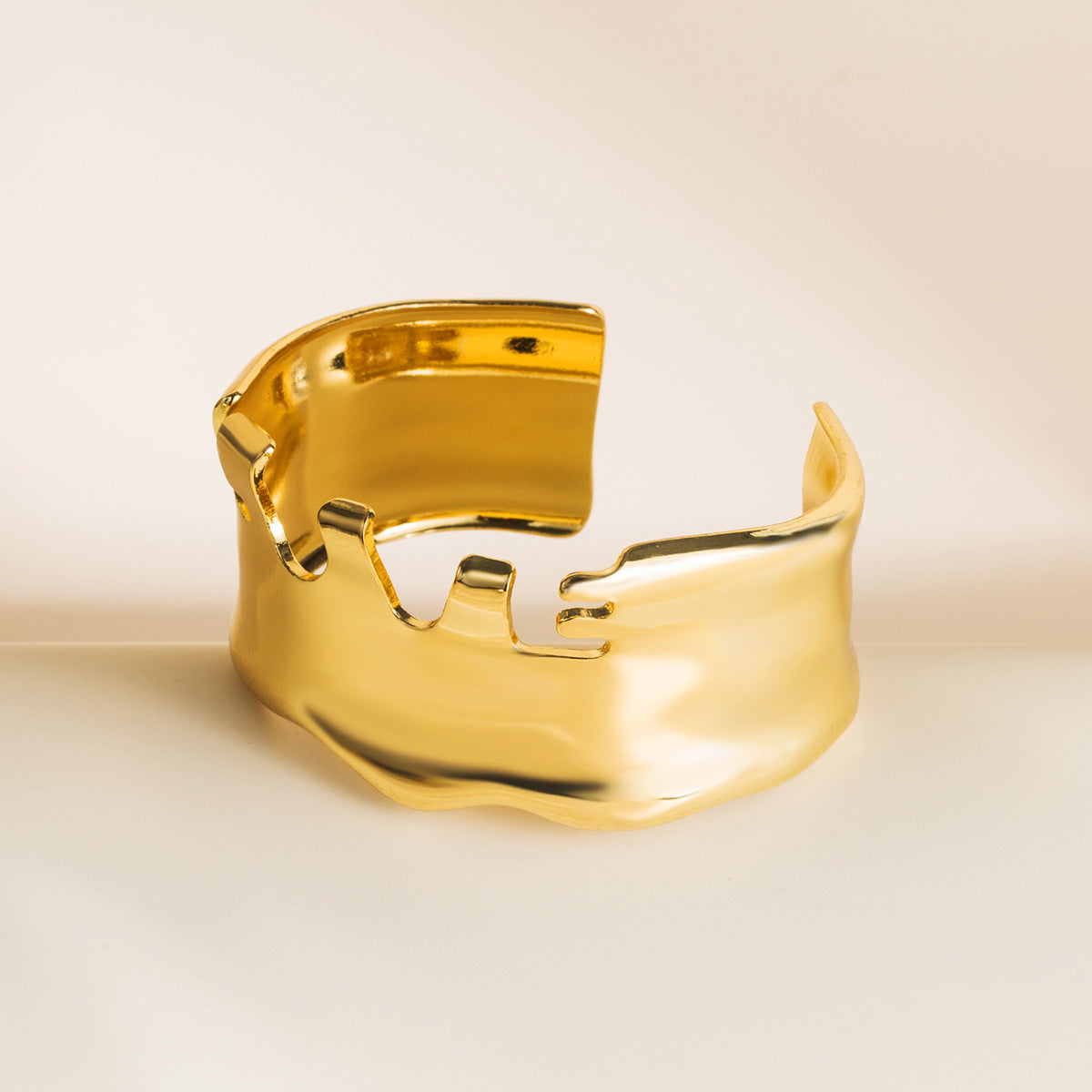 Ins Style Irregular Shape Electroplated Iron Bracelet for Women
