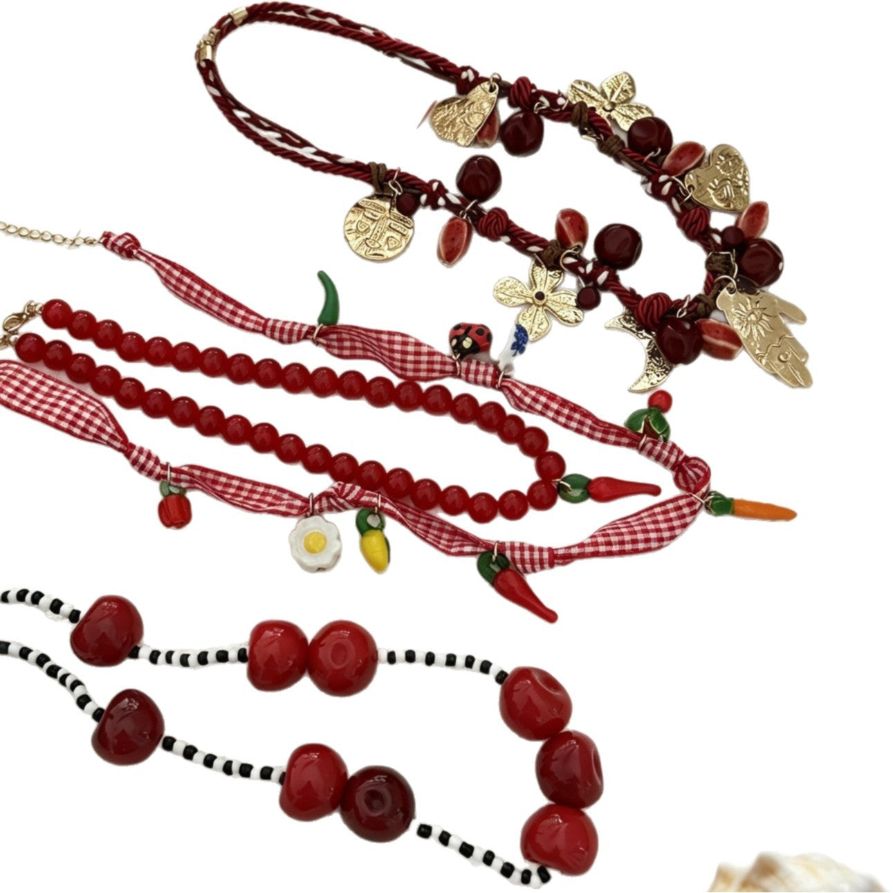 Collar bohemio étnico hecho a mano de tres hebras, con cuerda roja y colgante de aleación vegetal, colorido, para mujer