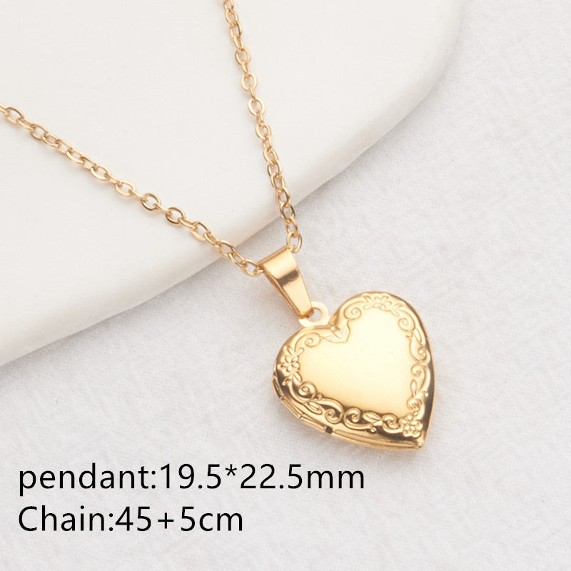 Collana con ciondolo a forma di cuore in acciaio inossidabile stile INS con montatura in acciaio al titanio e finitura in argento/oro galvanizzato