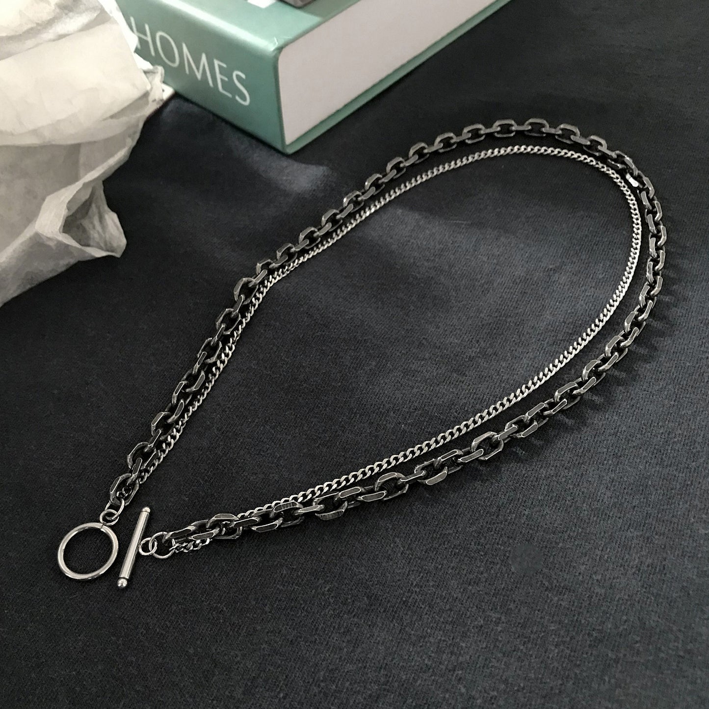 Collar de acero de titanio geométrico de doble capa estilo vintage con acabado chapado para hombres y mujeres
