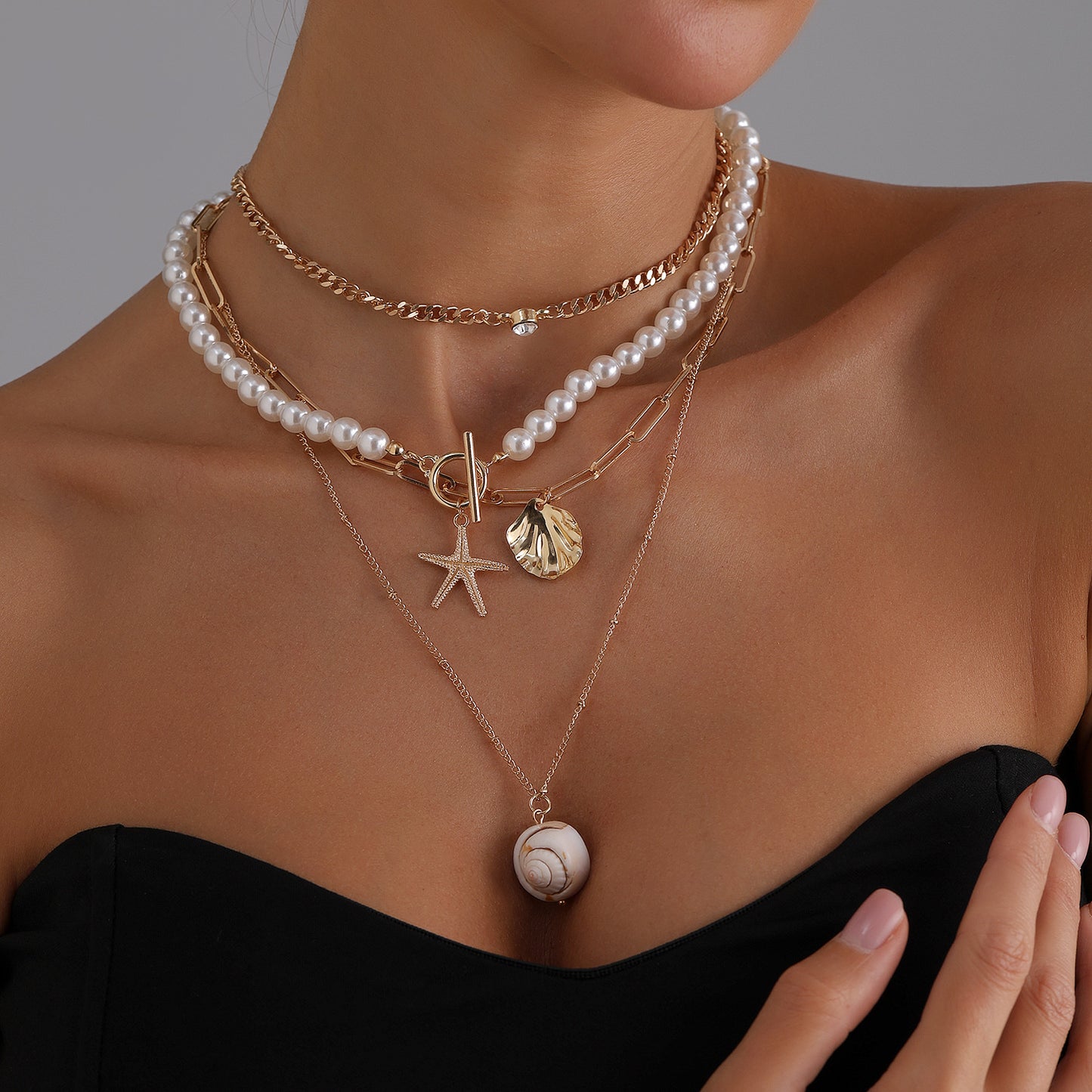 Fashion Baroque Pearl Starfish Necklace for Women with Alloy Pendant, Geometric and Heart Shape, Electroplated Finish, Casual Clavicle Chain