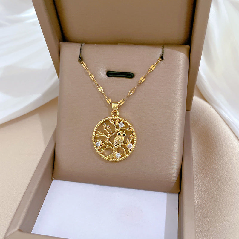 Collar con colgante de rama de búho de acero de titanio de lujo para mujer con incrustaciones de diamantes de imitación, diseño geométrico, delicada cadena de clavícula