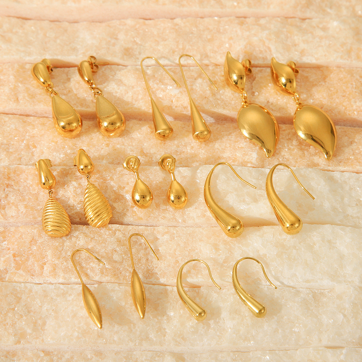 Orecchini da donna geometrici a goccia in acciaio al titanio placcato oro 18K in stile Fashion Ins