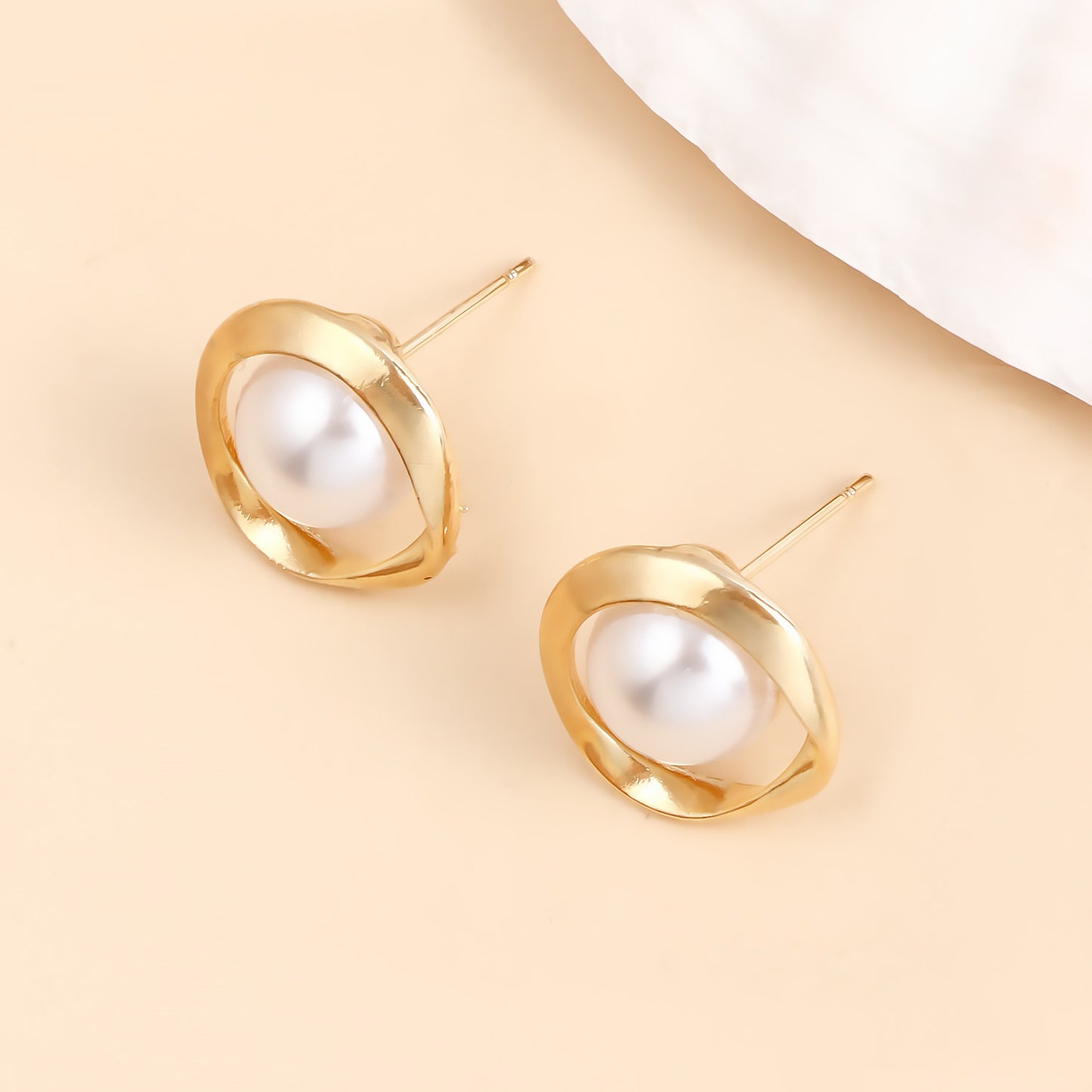 Geometric Minimalist Electroplated Metal Stud Earrings for Women with Vintage and Fashion-Forward Aesthetic
